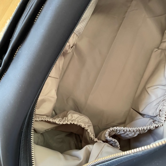 VGUC Mina Baie London weekender in black nylon w/ gold hardware - Picture 10 of 16